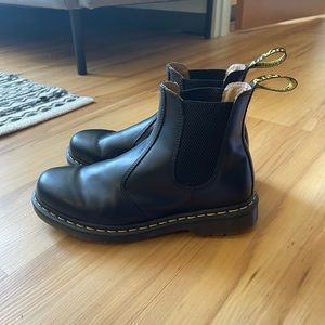 Men’s Dr. Martens Chelsea Boots